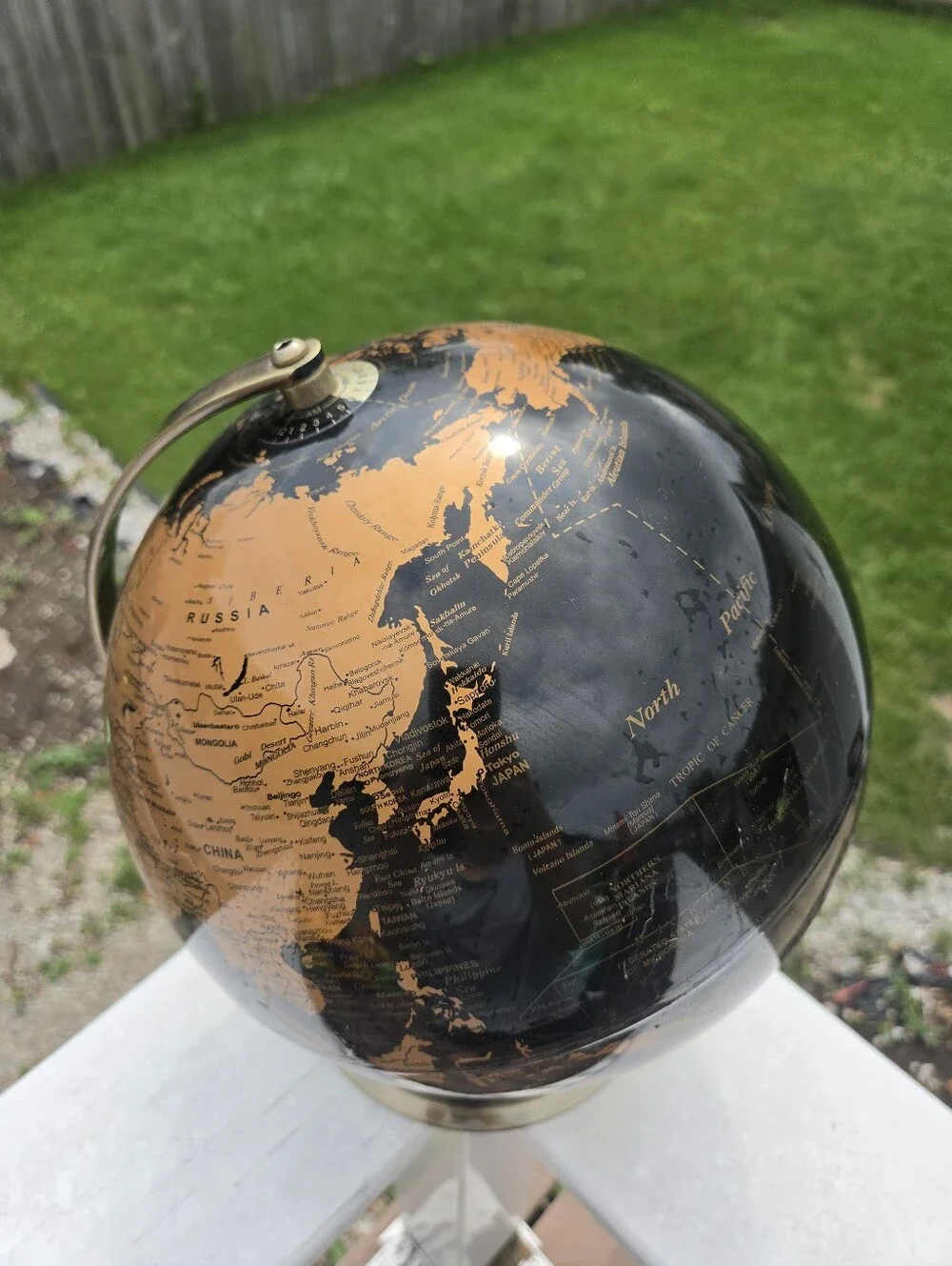 Bell & Curfew Black & Copper Tabletop World Globe 12